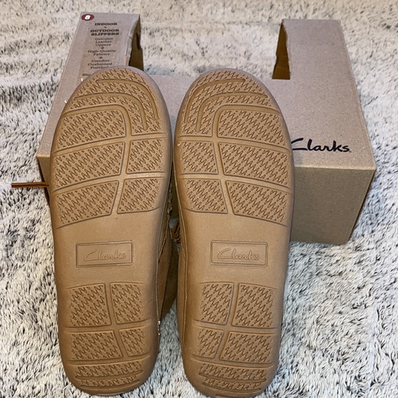 CLARKS Indoor, outdoor slippers. - Picture 5 of 6